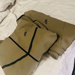 Nike Tan Hoodie and Sweatpants Set